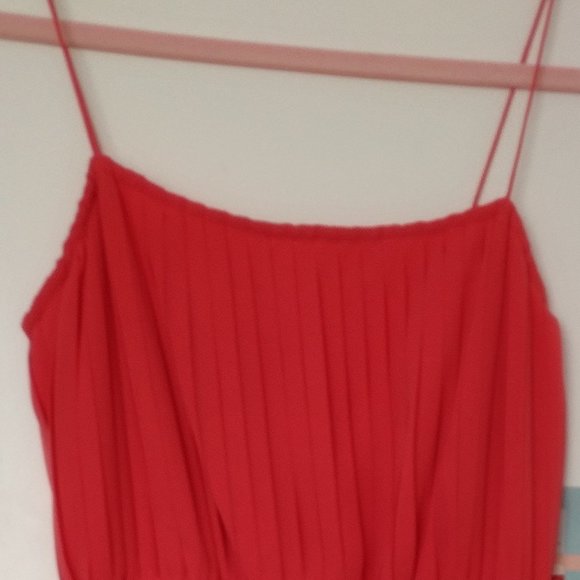 Suzi Chin - Picture 4 of 15